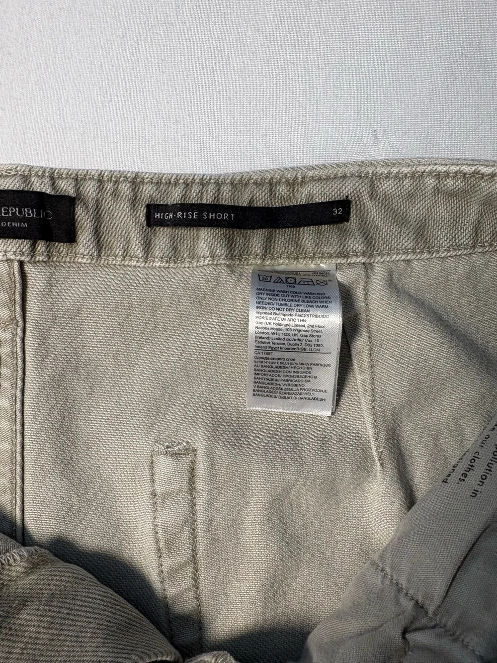 Banana Republic High-Rise Tie-Waist Denim Shorts in Sand Gray - Size 32